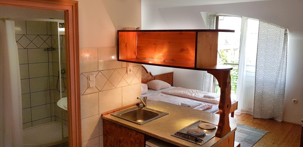 Hotel Paár Szieszta Győr Esterno foto