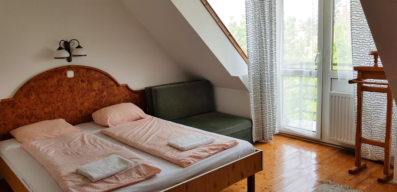 Hotel Paár Szieszta Győr Esterno foto