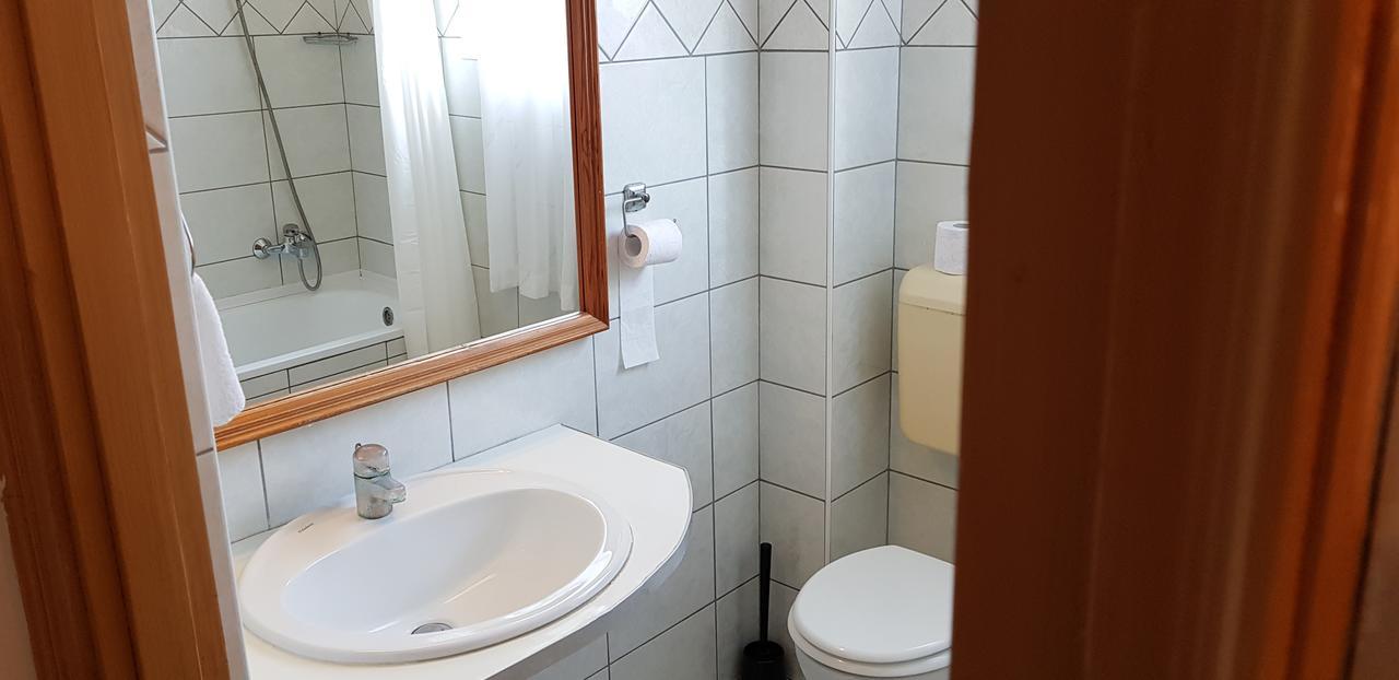 Hotel Paár Szieszta Győr Esterno foto